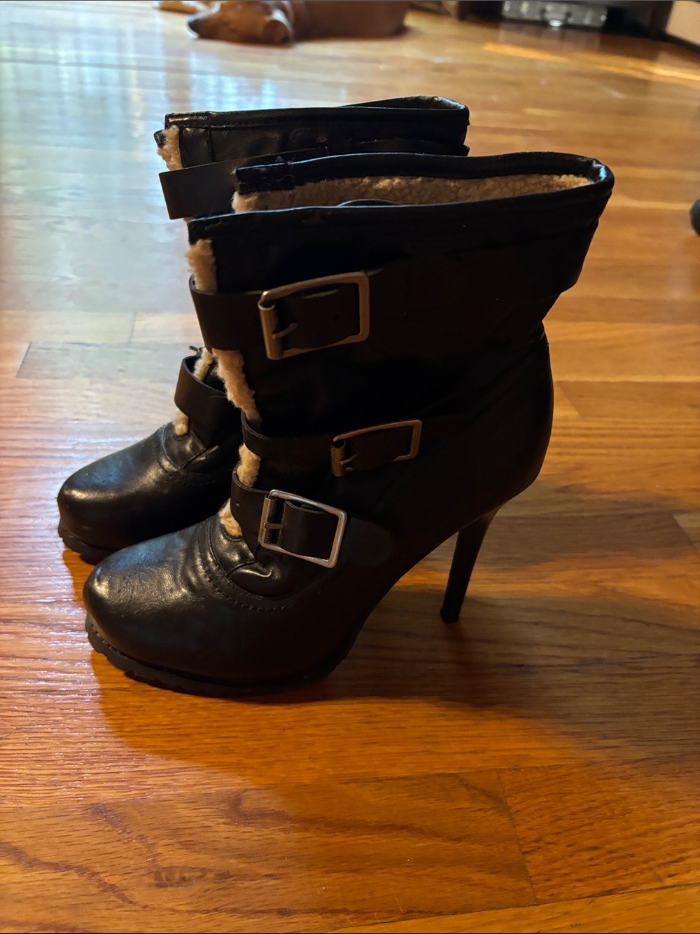 Black Buckle High-Heel Ankle Boots with Faux Shearling